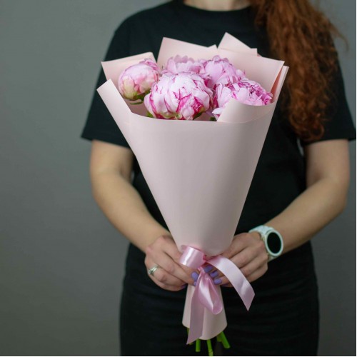 Букет из розовых пионов Сара Бернар, 5 шт