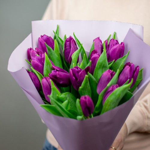 Букет фиолетовых тюльпанов, 15 шт